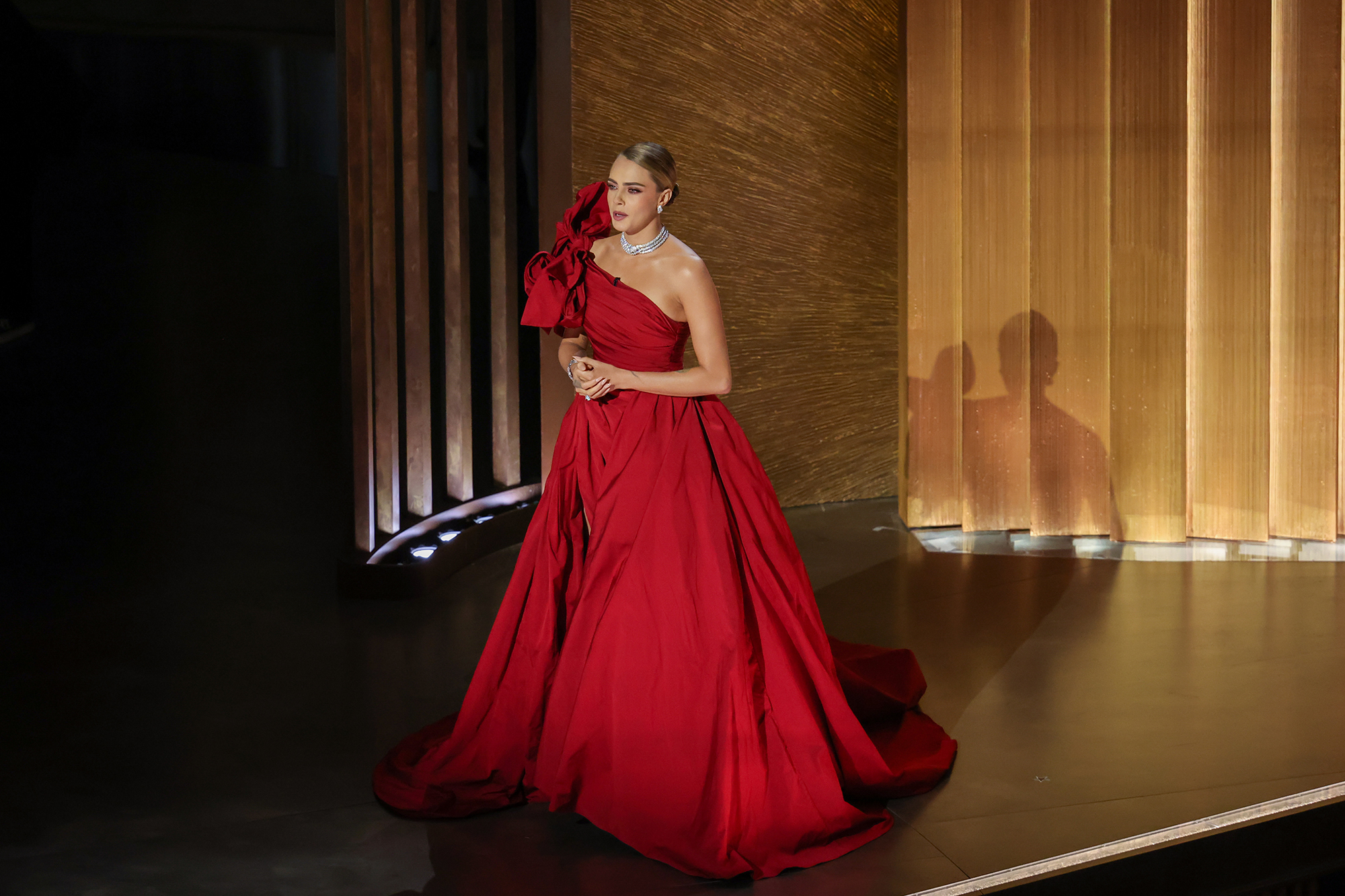 Украинские наряды в одном ряду с Dior и Louis Vuitton. Лучшие образы красной дорожки Оскара 2023